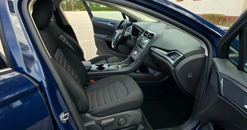 Ford Mondeo cena 68900 przebieg: 183400, rok produkcji 2020 z Iława małe 704